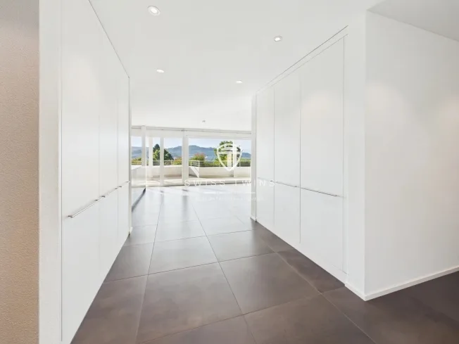 Exklusive 6½-Zimmer-Wohnung mit 203 m² Wohnfläche und grosser Terrasse in Bolligen – Foto 3 von 13