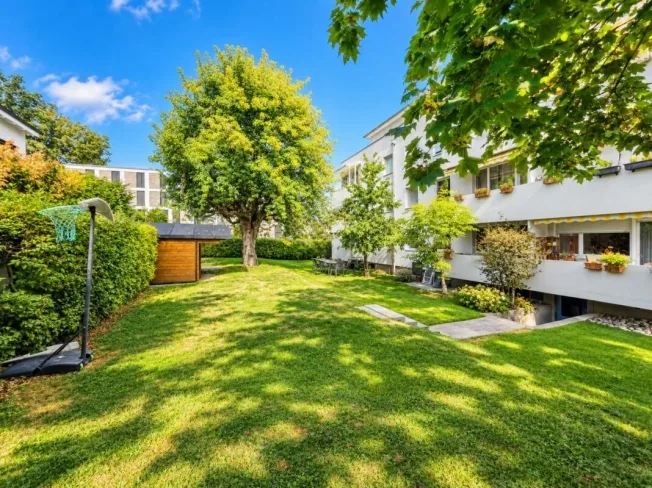 Zentral gelegene Wohnung mit Balkon und guter Besonnung – Foto 2 von 8