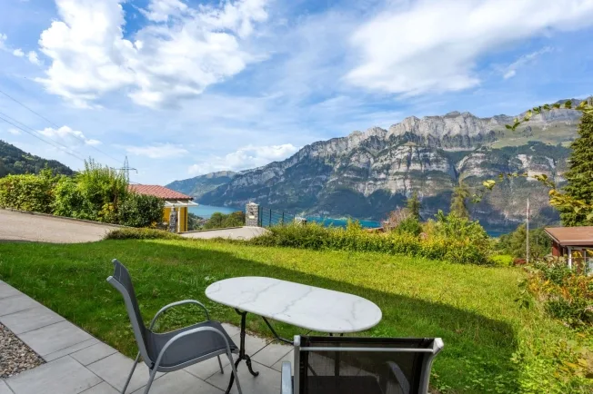Einfamilienhaus mit traumhafter Walensee- und Bergsicht – Foto 3 von 12