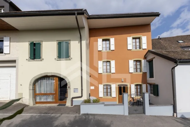 8.5 Zimmer Einfamilienhaus in Yens – Foto 2 von 5