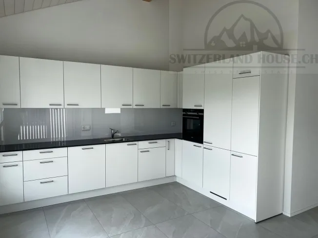 Magnificent 4.5-room attic apartment with character in Ecuvillens – photo 5 of 14