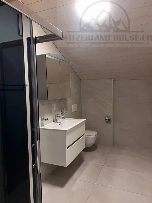 Magnificent 4.5-room attic apartment with character in Ecuvillens – photo 13 of 14