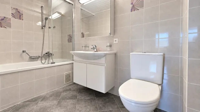 Elegante proprietà familiare rinnovata nel cuore di un'oasi verde – foto 13 di 16