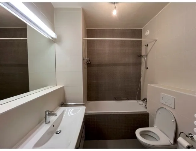4.5 Zimmer Wohnung in Genève – Foto 8 von 9