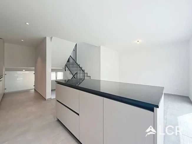 Magnifique appartement de 5.5P / 4 CHB / 2 SDB / 1 balcon / 1 Jardin /2 places de parc – photo 3 sur 12