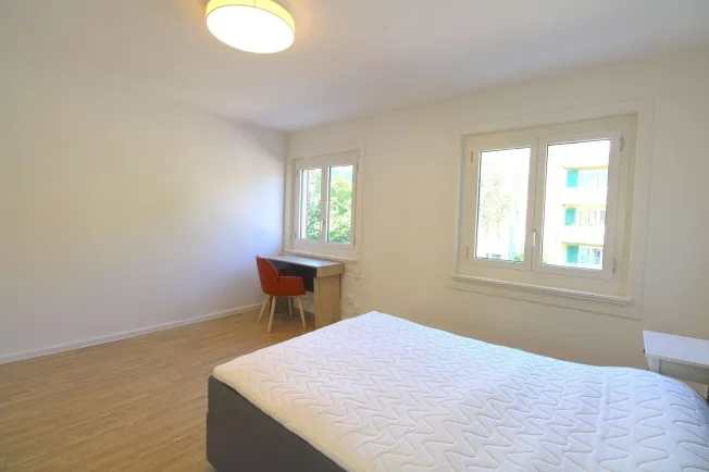 Furnished room in modernised apartment in a top location – Foto 2 von 6
