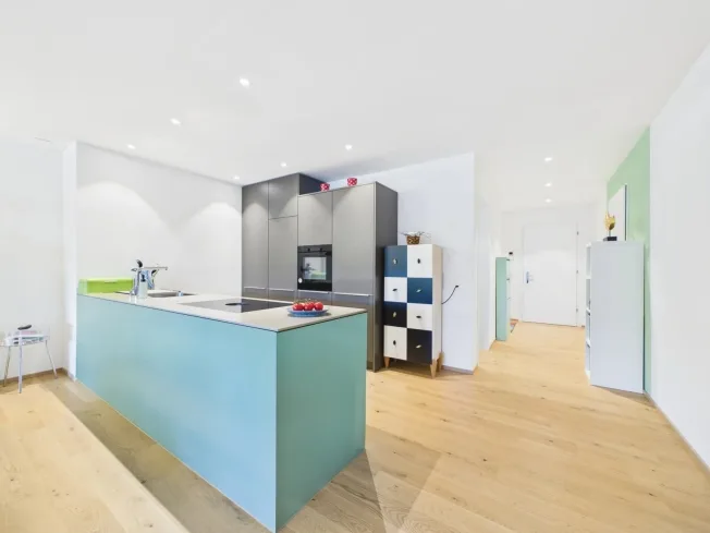 High-quality 2.5-room apartment with spacious balcony – photo 4 of 13