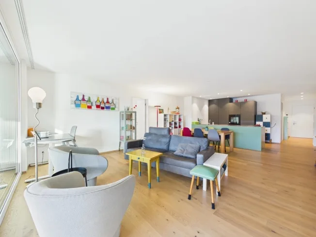 High-quality 2.5-room apartment with spacious balcony – photo 8 of 13