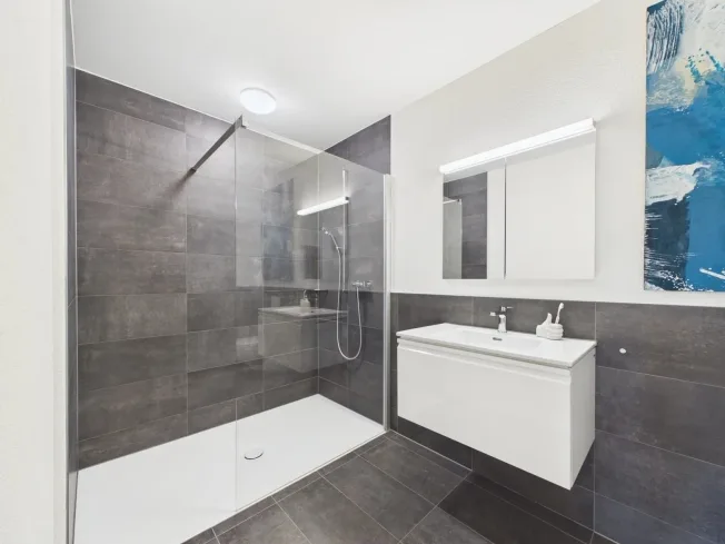 High-quality 2.5-room apartment with spacious balcony – photo 6 of 13