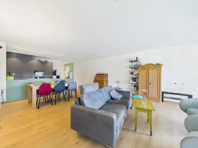 High-quality 2.5-room apartment with spacious balcony – photo 9 of 13