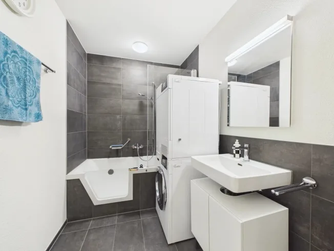 High-quality 2.5-room apartment with spacious balcony – photo 7 of 13