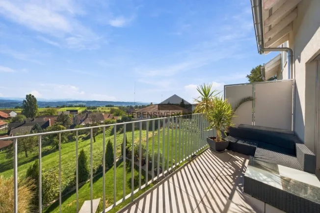 Modernes 5.5-Zimmer-Reihenmittelhaus mit Garten und Alpenblick, Hombur – Foto 10 von 13