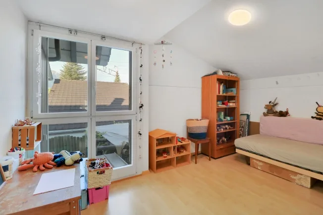 Casa unifamiliare di 6,5 locali in posizione centrale a Thun con vista sulla montagna e – foto 24 di 24