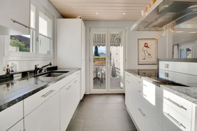 Casa unifamiliare di 6,5 locali in posizione centrale a Thun con vista sulla montagna e – foto 16 di 24