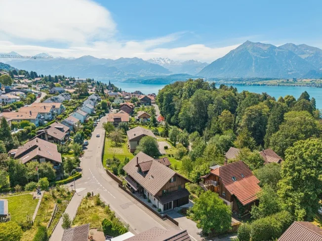 8.5 Zimmer Einfamilienhaus in Hilterfingen – Foto 19 von 19