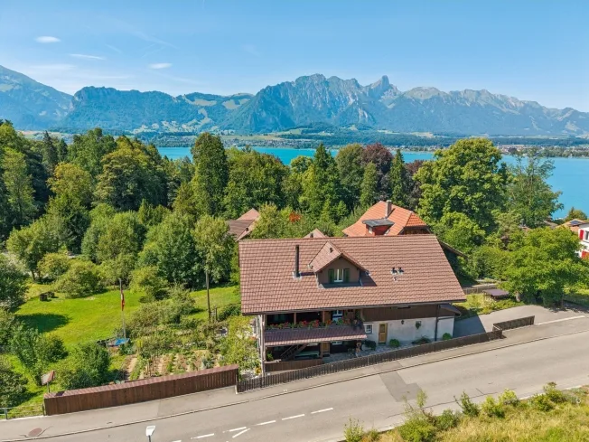 8.5 Zimmer Einfamilienhaus in Hilterfingen – Foto 18 von 19