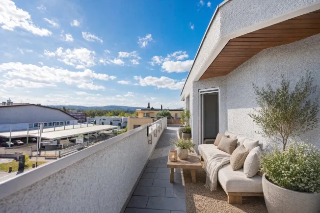 Exklusive Attikawohnung umschlossen mit grosser Terrasse – Foto 16 von 19