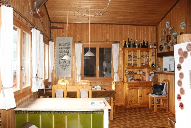 Sonniges Chalet mit Galerie an TOP Lage in Elm! – Foto 4 von 14