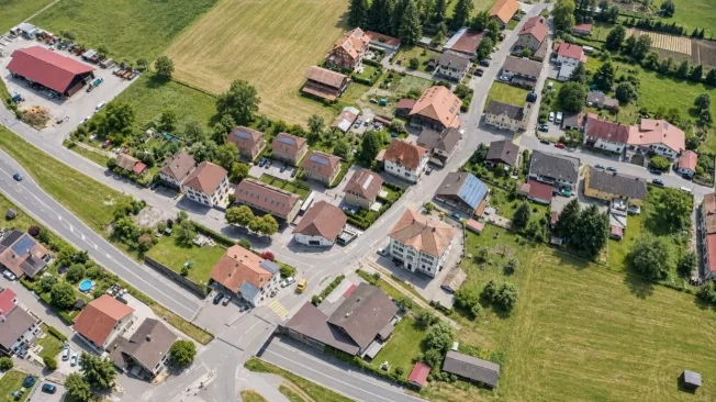 5.5 Zimmer Einfamilienhaus in Boveresse – Foto 6 von 14