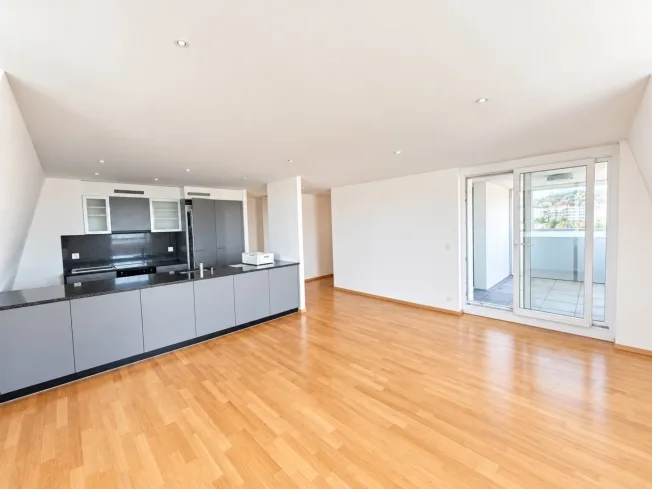 4.5 Zimmer Attikawohnung in Lausanne – Foto 3 von 10
