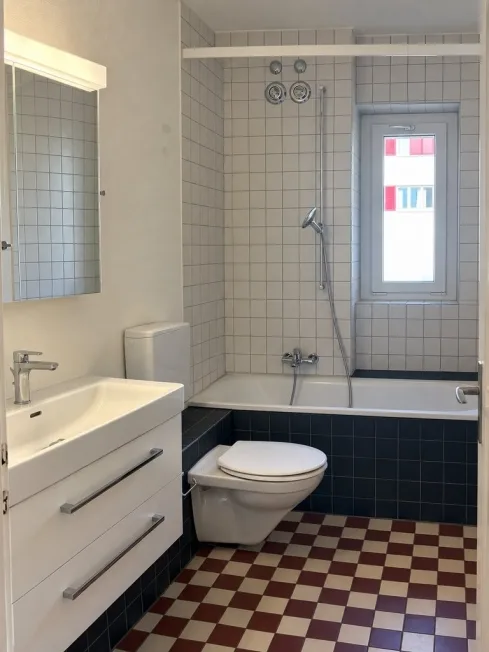 Helle 3.5-Zimmerwohnung mit verglastem Balkon in Liebefeld – photo 6 sur 10