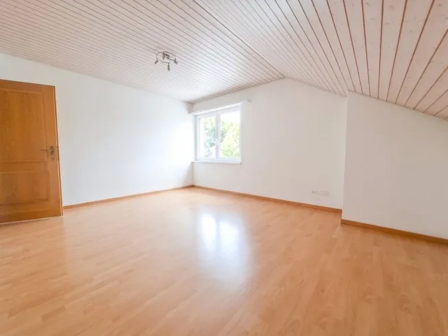 5.5 Zimmer Attikawohnung in Schwaderloch – photo 4 sur 11