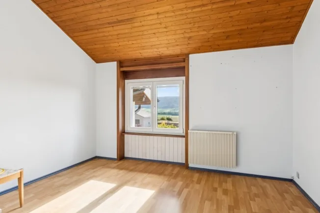 5.5 Zimmer Einfamilienhaus in Cernier – Foto 5 von 13