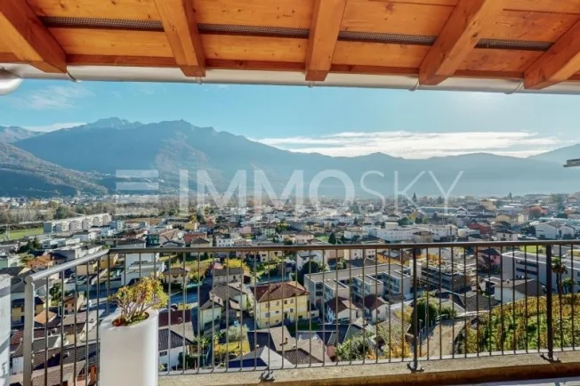 5.5 Zimmer Einfamilienhaus in Monte Carasso – foto 2 di 5