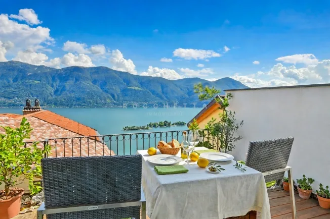 9 Zimmer Einfamilienhaus in Ronco sopra Ascona – foto 2 di 15