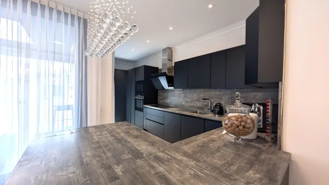 Penthouse prestigieux avec des espaces généreux et trois balcons panoramiques – photo 6 sur 13
