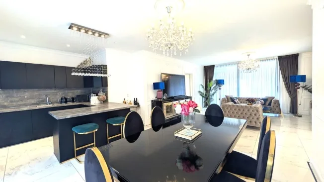 Penthouse prestigieux avec des espaces généreux et trois balcons panoramiques – photo 4 sur 13
