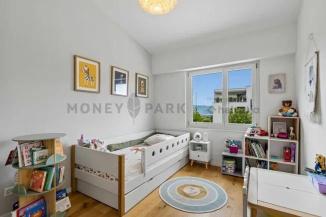 Charmantes 5.5 Zimmer-Reihenmittelhaus – Foto 7 von 8