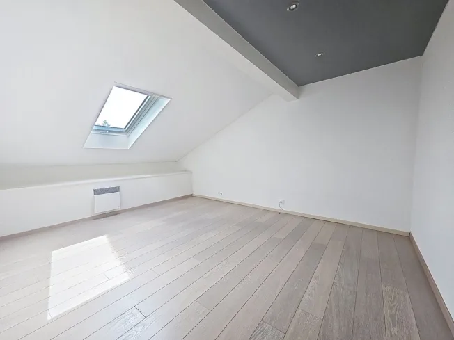 5 Zimmer Reihenfamilienhaus in Lausanne – photo 9 sur 11
