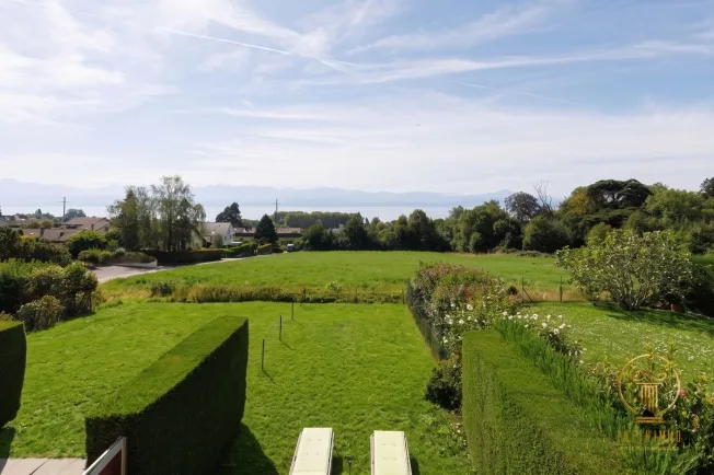 5.5 Zimmer Einfamilienhaus in Rolle – Foto 2 von 12