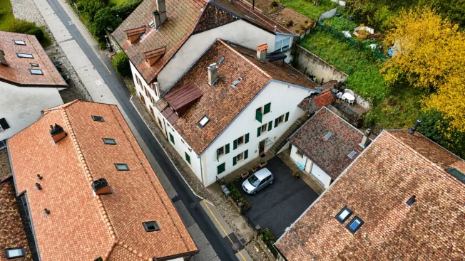 12 Zimmer Wohnung in Romainmôtier – photo 2 of 2
