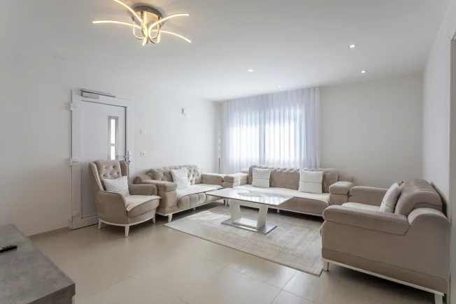 9 Zimmer Reihenfamilienhaus in Lentigny – photo 9 of 20