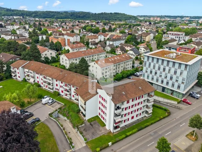 Ampio e luminoso: appartamento di 4,5 locali con sauna, balcone e posto auto sotterraneo – foto 9 di 10