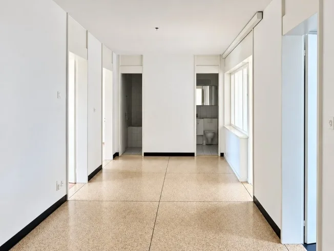 2.5 Zimmer-Wohnung mit Balkon und guter ÖV-Anbindung in Biel/Bienne – Foto 5 von 9