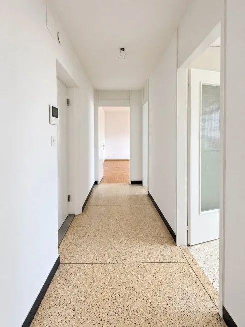 hr Wohnmittelpunkt in Biel/Bienne: Helle 3.5 Zimmer-Wohnung – Foto 5 von 8