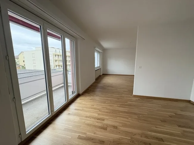 2.5 Zimmer-Wohnung mit grosszügigem Balkon in Biel/Bienne – Foto 2 von 8