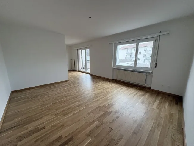 2.5 Zimmer-Wohnung mit grosszügigem Balkon in Biel/Bienne – Foto 3 von 8