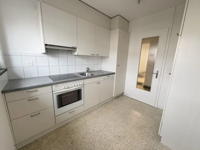 2.5 Zimmer-Wohnung mit grosszügigem Balkon in Biel/Bienne – Foto 6 von 8