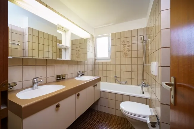 Helle 4.5-Zimmer-Wohnung - 100 m2 zum Wohlfühlen – Foto 10 von 10