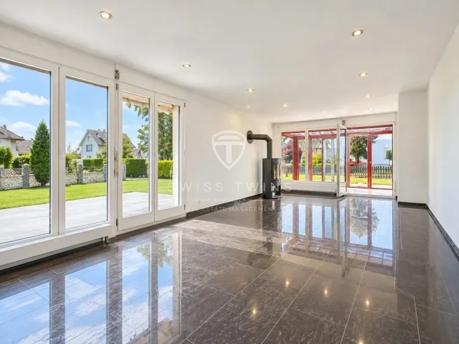 5 Zimmer Einfamilienhaus in Kleindöttingen – Foto 2 von 13