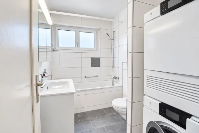 4.5-Zimmerwohnung mit 80 m² Terrasse und Balkon - zentrumsnah in Thun – Foto 3 von 12