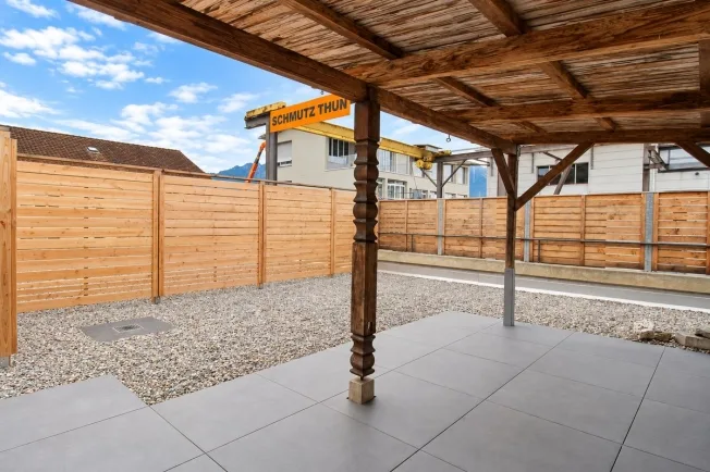 3-Zimmer-Loft mit Cheminée, Bergsicht, Balkon und Terrasse in Thun – Foto 11 von 12