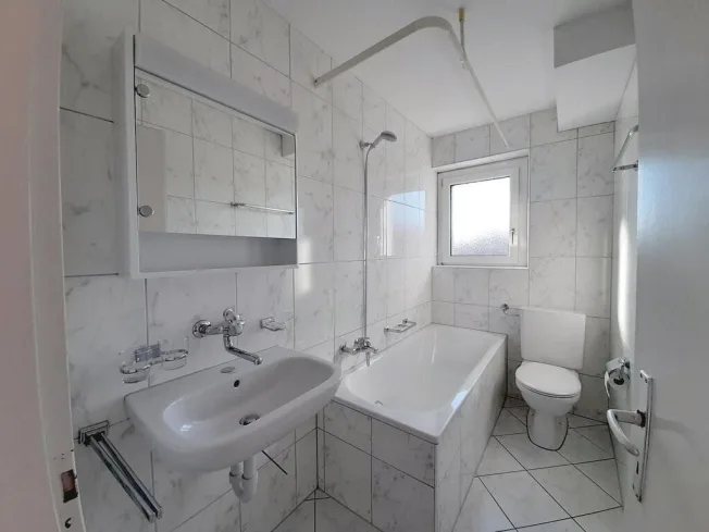 3 Zimmer Wohnung in Murgenthal – Foto 2 von 8