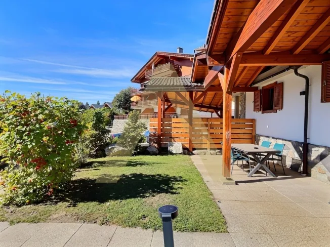 Un petit coin de paradis entre terrasse, jardin et sommets alpins ! – foto 6 di 7
