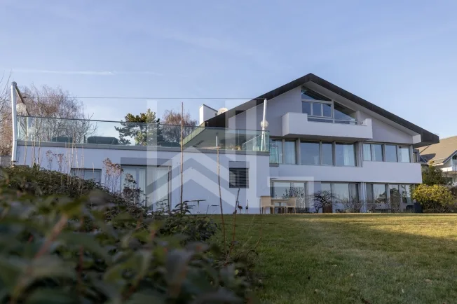 8 Zimmer Einfamilienhaus in Crans-près-Céligny – Foto 2 von 8