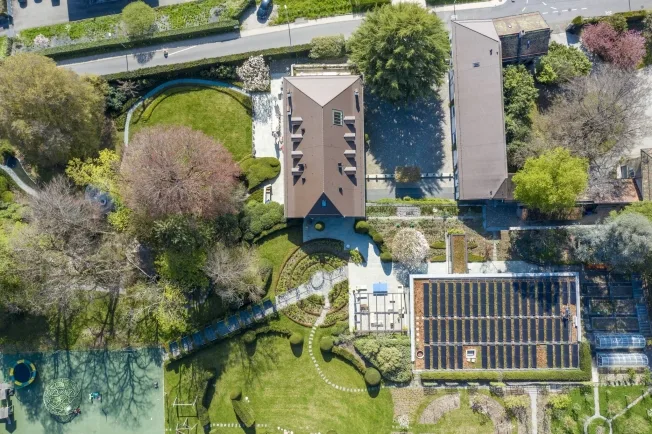 20 Zimmer Villa in Jouxtens-Mézery – photo 2 sur 2